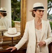 Femme_porte_chapeau_classe_202605061549
