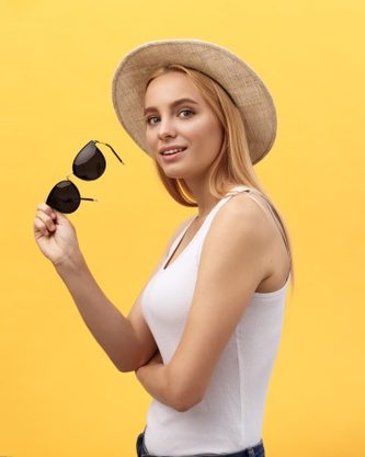 closeup-fashion-studio-portrait-hipster-young-woman_1258-39469